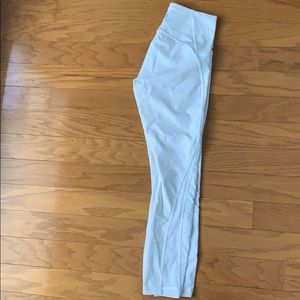 Lululemon Train times crop.